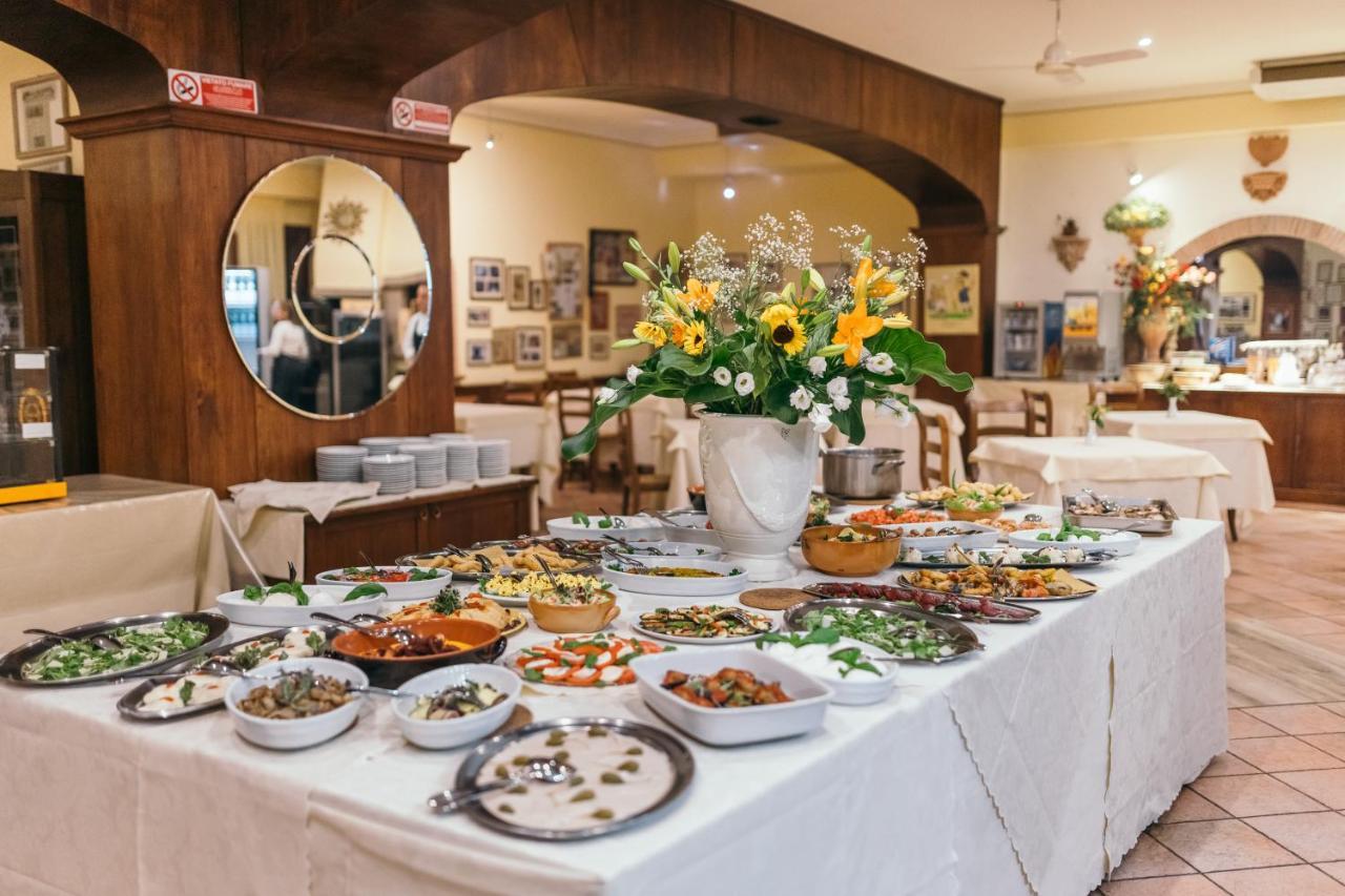 Agrihotel Elisabetta Collemezzano Экстерьер фото