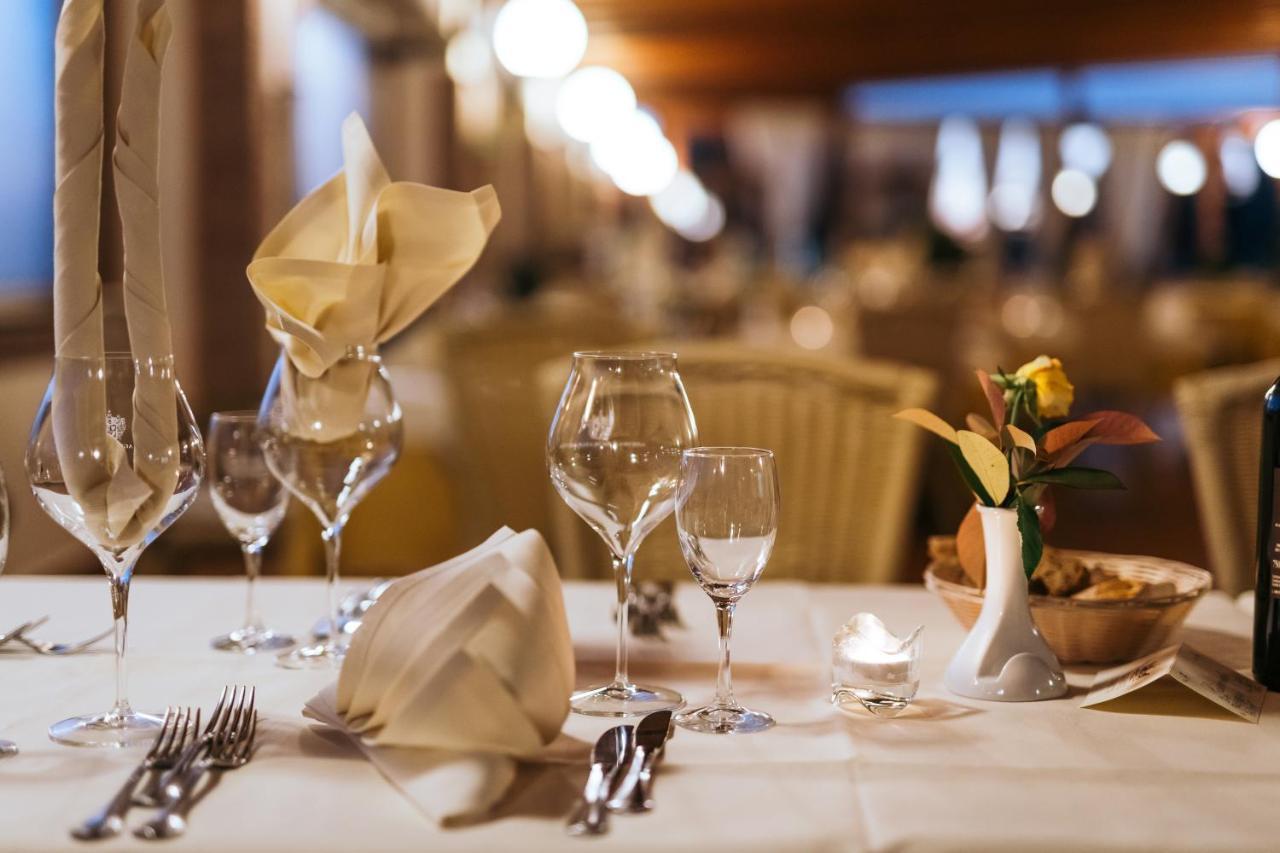 Agrihotel Elisabetta Collemezzano Экстерьер фото