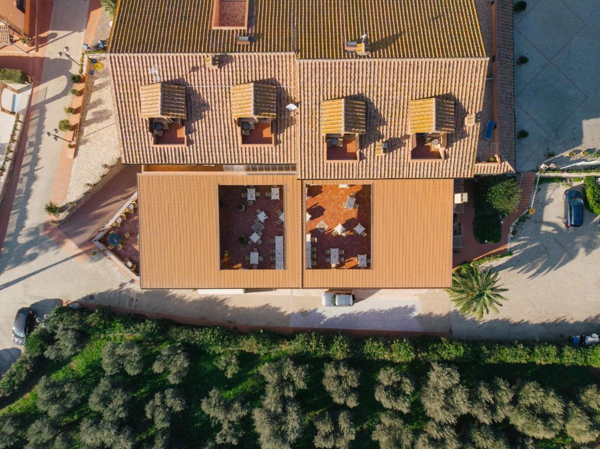 Agrihotel Elisabetta Collemezzano Экстерьер фото