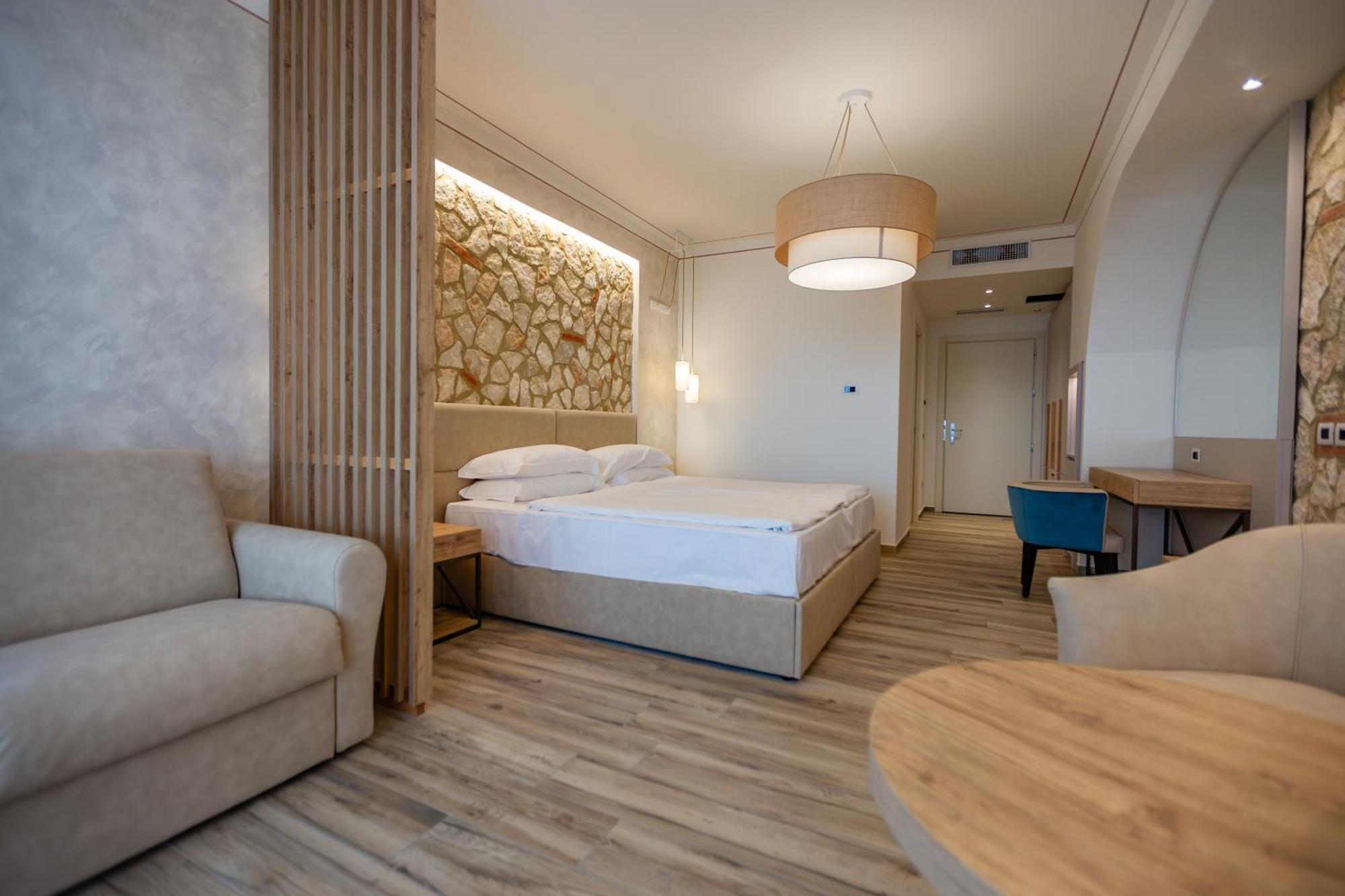 Agrihotel Elisabetta Collemezzano Экстерьер фото