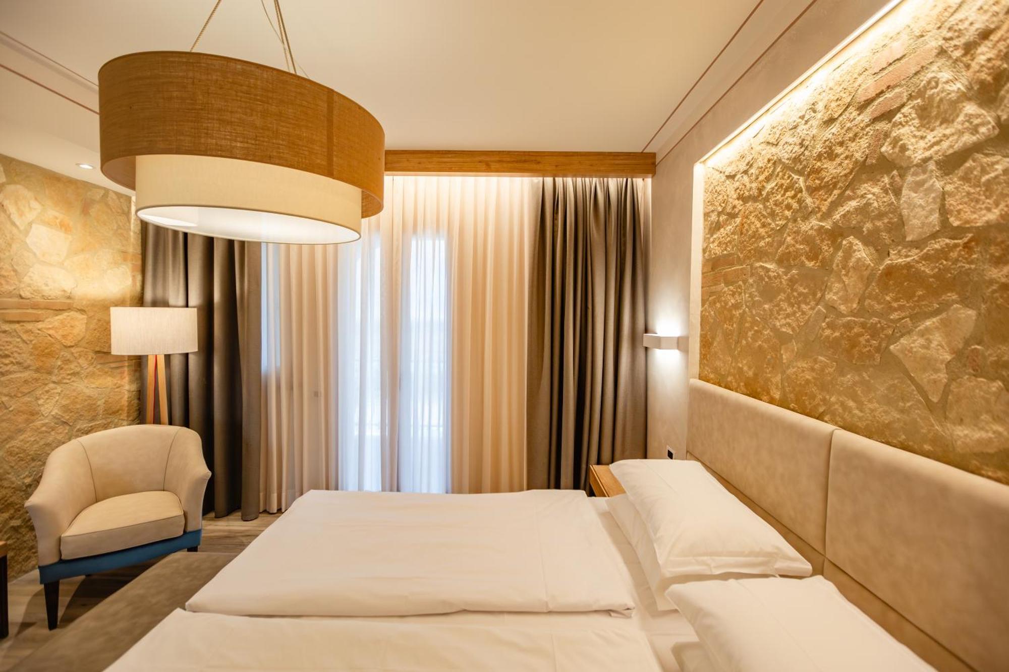 Agrihotel Elisabetta Collemezzano Экстерьер фото