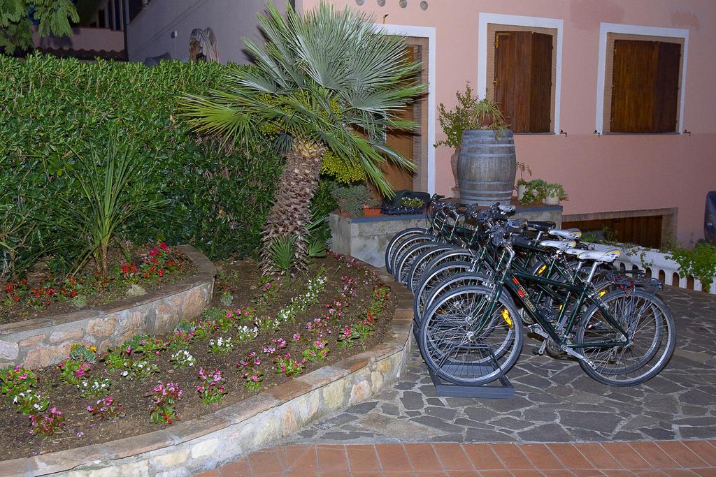 Agrihotel Elisabetta Collemezzano Экстерьер фото