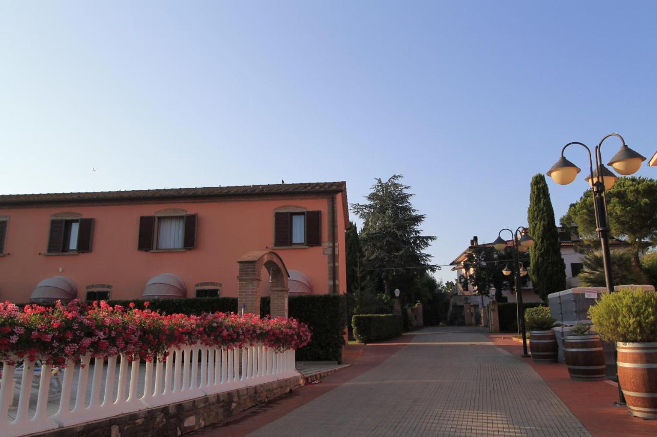 Agrihotel Elisabetta Collemezzano Экстерьер фото