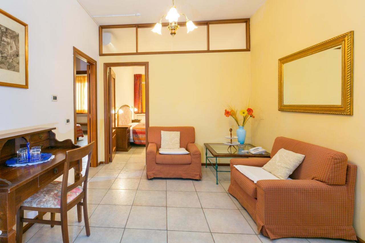 Agrihotel Elisabetta Collemezzano Экстерьер фото