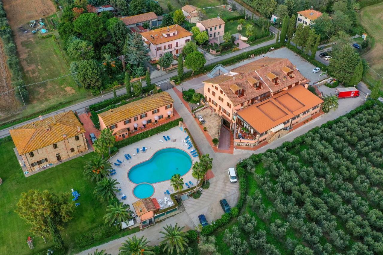 Agrihotel Elisabetta Collemezzano Экстерьер фото