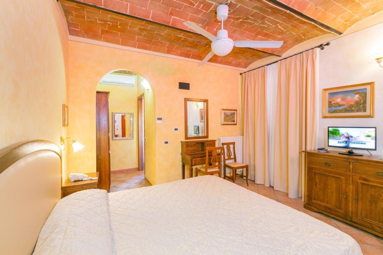 Agrihotel Elisabetta Collemezzano Экстерьер фото